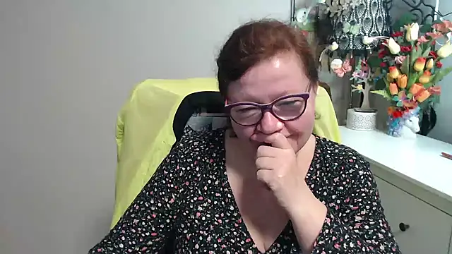 Adelewildx online show from February 9, 4:05 am