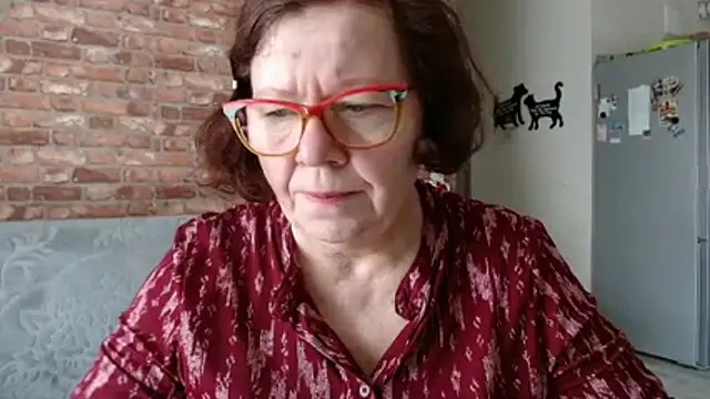 Adelewildx online show from April 4, 8:56 am