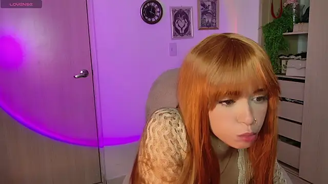 Snapshot of YourKatt chatting on June 27, 12:59 am YourKatt online show from June 27, 12:59 am