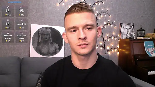 Snapshot of Marvelboy_ chatting on December 21, 12:06 pm Marvelboy online show from December 21, 12:06 pm