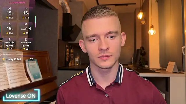 Snapshot of Marvelboy_ chatting on October 21, 9:26 pm Marvelboy online show from October 21, 9:26 pm