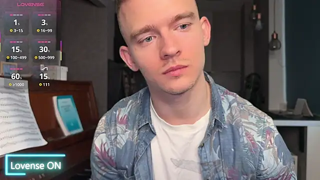 Snapshot of Marvelboy_ chatting on November 11, 11:32 am Marvelboy online show from November 11, 11:32 am