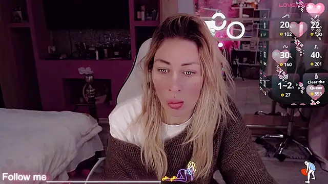 AnnieGOld  online show from January 15, 12:48 am