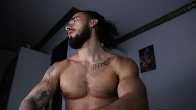 Snapshot of Baky_sexy chatting on December 2, 10:56 pm Baky sexy online show from December 2, 10:56 pm