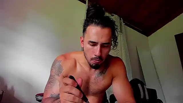 Baky sexy online show from April 4, 9:45 pm