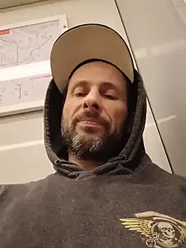 FireFox Feel online show from March 7, 9:06 pm