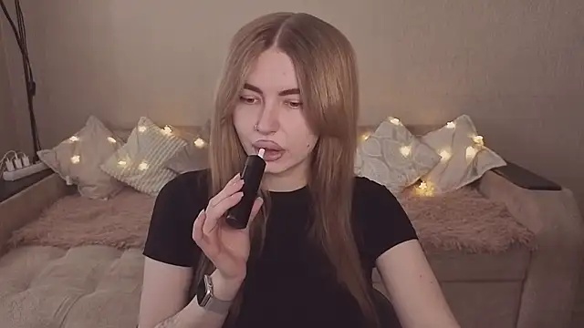 ViolettaLopez online show from April 7, 2:06 pm