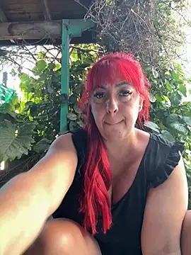 Snapshot of sofy_alone chatting on December 3, 1:09 pm sofy alone online show from December 3, 1:09 pm