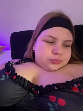 Snapshot of AshlyRouse chatting on January 12, 12:18 am AshlyRouse online show from January 12, 12:18 am