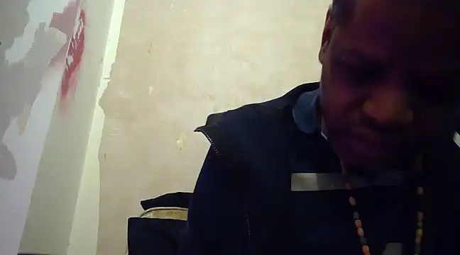 Snapshot of alfiebrown007 chatting on March 13, 2:38 am alfiebrown007 online show from March 13, 2:38 am