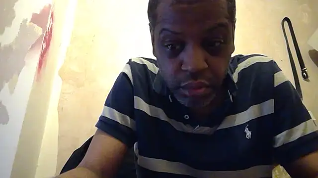 Snapshot of alfiebrown007 chatting on March 13, 9:43 am alfiebrown007 online show from March 13, 9:43 am