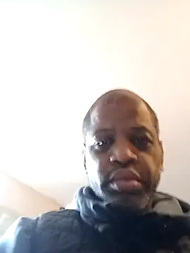 Snapshot of alfiebrown007 chatting on March 17, 12:46 pm alfiebrown007 online show from March 17, 12:46 pm