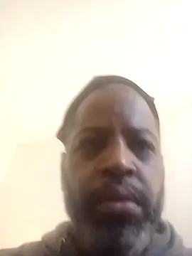 Snapshot of alfiebrown007 chatting on October 15, 8:25 am alfiebrown007 online show from October 15, 8:25 am