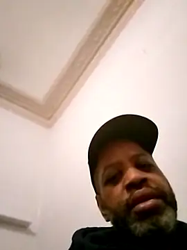 Snapshot of alfiebrown007 chatting on February 28, 7:20 am alfiebrown007 online show from February 28, 7:20 am