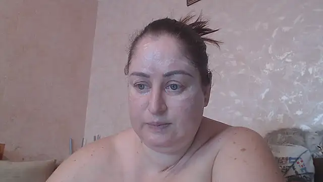 Amy August online show from February 20, 9:44 am