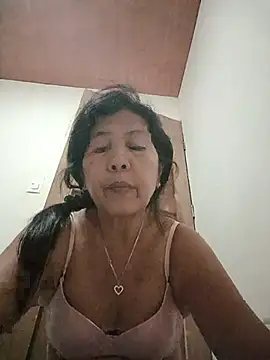Snapshot of TropicalFlower chatting on June 23, 10:35 am TropicalFlower online show from June 23, 10:35 am