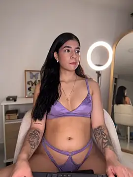 Veronica ar online show from June 14, 10:45 pm