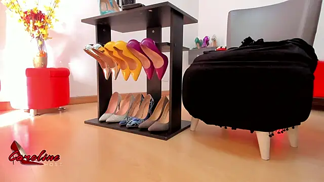 caroline host online show from March 23, 9:19 pm