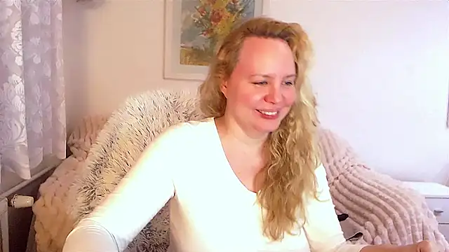 Snapshot of Sarah4you chatting on January 14, 9:20 pm Sarah4you online show from January 14, 9:20 pm