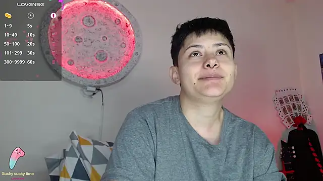 girl intense444 online show from January 14, 4:40 pm