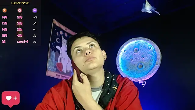 girl intense444 online show from December 17, 1:06 pm