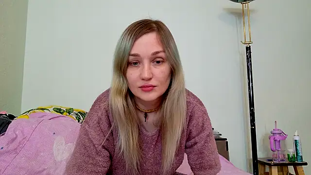 ModelEva online show from March 24, 11:04 am