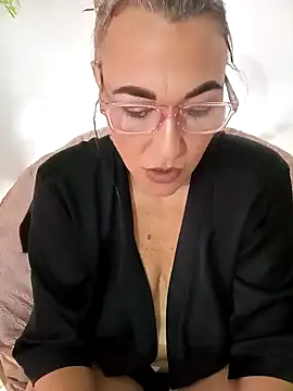 Snapshot of Katy_Randy chatting on January 4, 10:13 pm Katy Randy online show from January 4, 10:13 pm