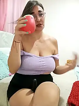 Snapshot of Katy_Randy chatting on January 29, 5:40 am Katy Randy online show from January 29, 5:40 am