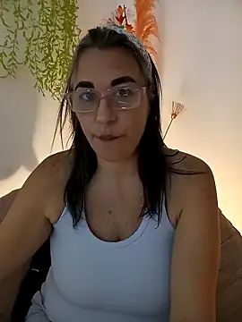 Snapshot of Katy_Randy chatting on February 7, 3:12 am Katy Randy online show from February 7, 3:12 am