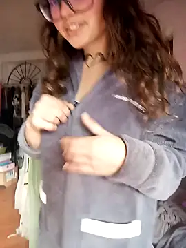 Snapshot of Blulilla69 chatting on January 16, 2:30 pm Blulilla69 online show from January 16, 2:30 pm