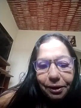 Snapshot of catdool chatting on May 29, 5:44 pm catdool online show from May 29, 5:44 pm