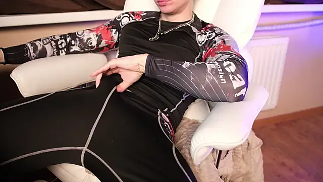 LuckyForesk1n online show from December 20, 10:17 pm