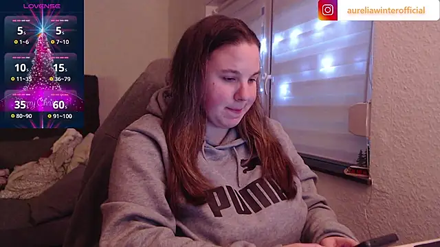 Snapshot of AureliaWinter chatting on December 18, 4:06 pm AureliaWinter online show from December 18, 4:06 pm