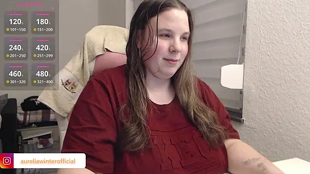 Snapshot of AureliaWinter chatting on March 10, 7:18 pm AureliaWinter online show from March 10, 7:18 pm