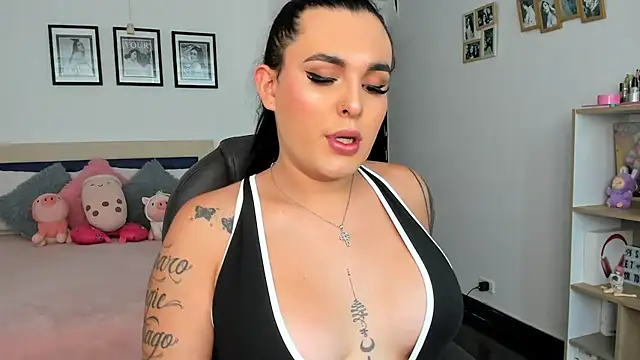 Snapshot of naty_pink chatting on April 21, 3:28 pm naty pink online show from April 21, 3:28 pm