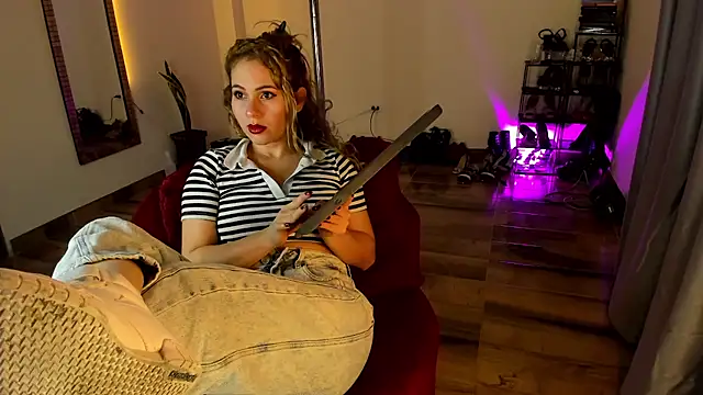Snapshot of Cristina__Smith chatting on July 22, 12:02 am Cristina Smith online show from July 22, 12:02 am
