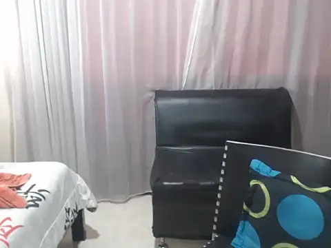 Snapshot of youth_lust69 chatting on February 16, 10:32 pm youth lust69 online show from February 16, 10:32 pm