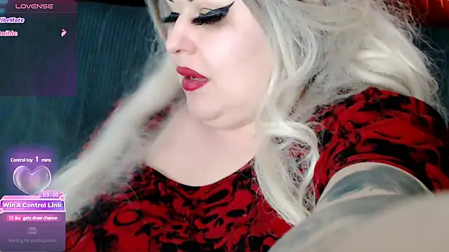 Snapshot of Psychobitch7 chatting on March 11, 7:48 am Psychobitch7 online show from March 11, 7:48 am