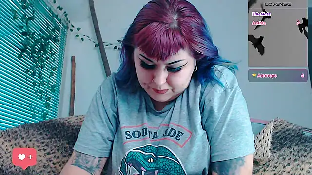 Snapshot of Psychobitch7 chatting on September 18, 6:15 am Psychobitch7 online show from September 18, 6:15 am