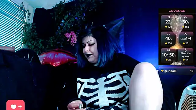 Snapshot of Psychobitch7 chatting on February 5, 9:14 am Psychobitch7 online show from February 5, 9:14 am