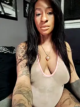 iitsolivia13 online show from February 22, 3:01 am