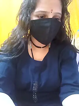 Snapshot of Rising_Smiler chatting on January 19, 9:44 am Rising Smiler online show from January 19, 9:44 am