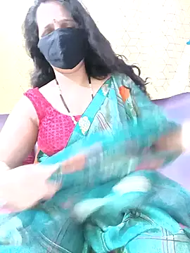 Snapshot of Rising_Smiler chatting on January 22, 5:59 pm Rising Smiler online show from January 22, 5:59 pm