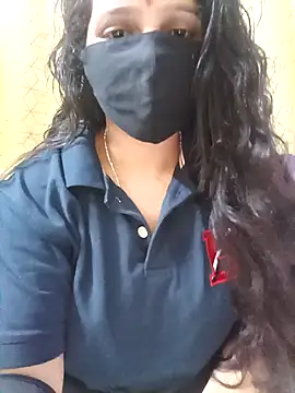 Snapshot of Rising_Smiler chatting on January 28, 6:39 pm Rising Smiler online show from January 28, 6:39 pm