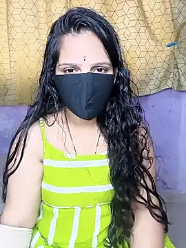 Snapshot of Rising_Smiler chatting on February 3, 9:30 am Rising Smiler online show from February 3, 9:30 am