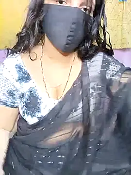 Snapshot of Rising_Smiler chatting on February 9, 9:47 am Rising Smiler online show from February 9, 9:47 am