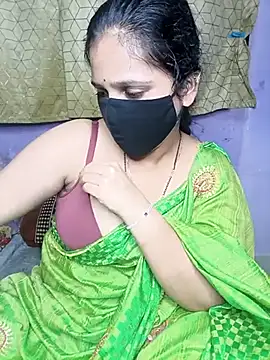 Snapshot of Rising_Smiler chatting on February 10, 6:35 pm Rising Smiler online show from February 10, 6:35 pm