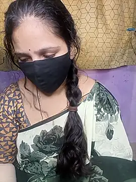 Snapshot of Rising_Smiler chatting on February 11, 10:15 am Rising Smiler online show from February 11, 10:15 am