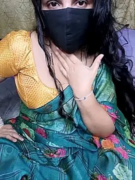 Snapshot of Rising_Smiler chatting on February 13, 5:54 pm Rising Smiler online show from February 13, 5:54 pm