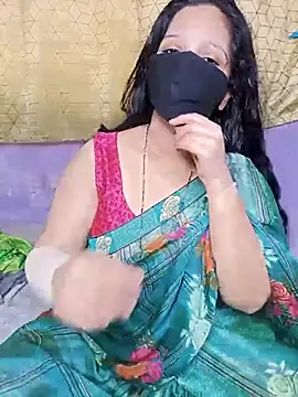 Snapshot of Rising_Smiler chatting on February 17, 9:03 am Rising Smiler online show from February 17, 9:03 am